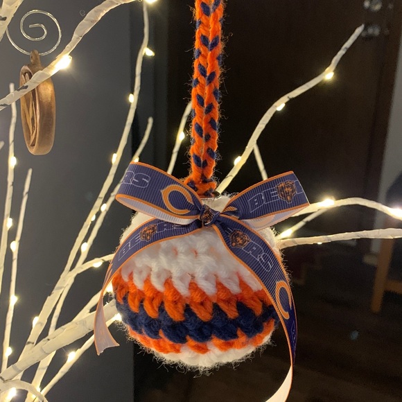 Crocheted CHICAGO BEARS Keepsake Ornament - Picture 3 of 4